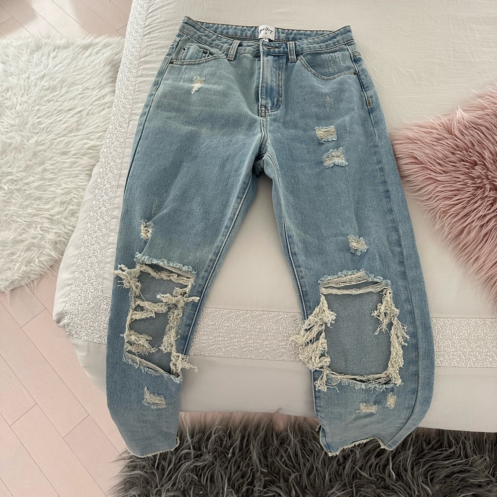 Erissa Knee Rip Jeans Light Wash Denim